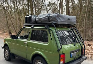 Lada Niva 74.000 km 14.900 &euro; Hamburg 22301
