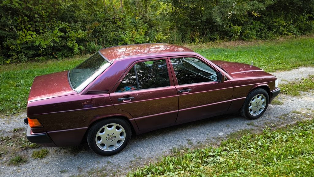 Mercedes-Benz 190 144.000 km 15.200 &euro; Springe 31832