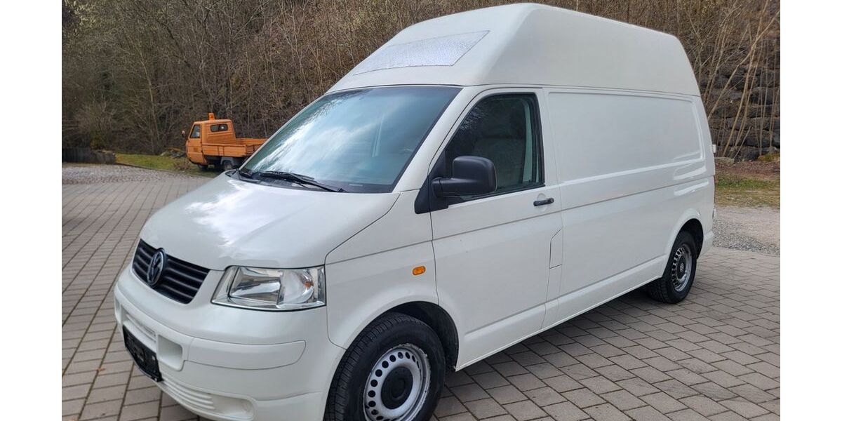 VW T5 Transporter 152.000 km 7.350 &euro; ROTTWEIL 78628