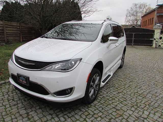 Chrysler Pacifica 51.490 km 38.990 &euro; Großfahner 99100