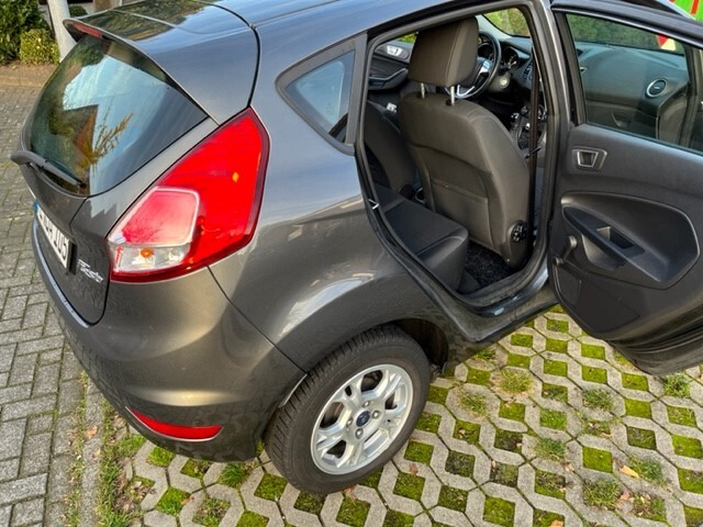 Ford Fiesta 1.25 44.500 km 8.600 &euro; Hörstel 48477