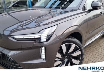 Volvo EX90 11.900 km 74.990 &euro; Flensburg 24941