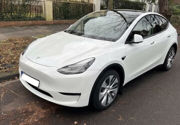 Tesla Model Y 37.700 km 35.900 &euro; Köln 50678