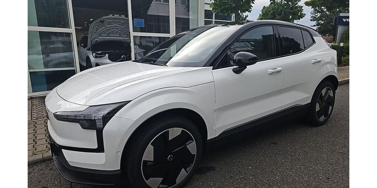 Volvo EX30 2.357 km 41.650 &euro; Plauen 08527