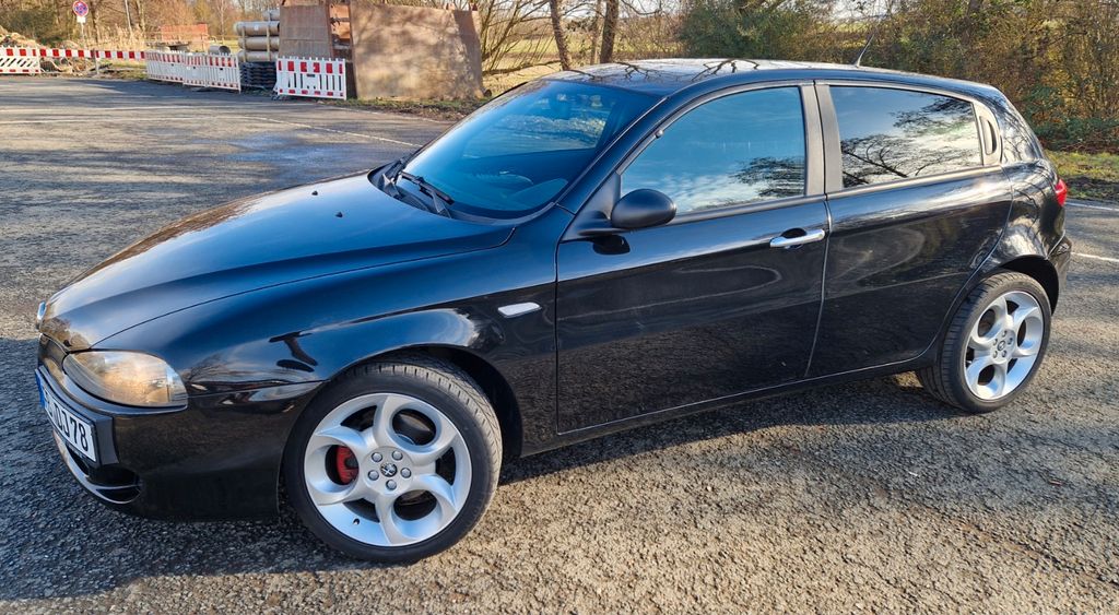 Alfa Romeo 147 150.800 km 4.300 &euro; Butzbach 35510
