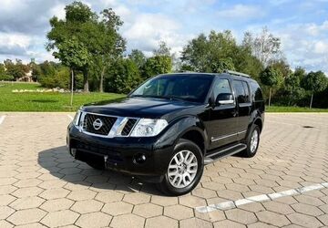 Nissan Pathfinder 182.000 km 13.000 &euro; Heidelberg 69121