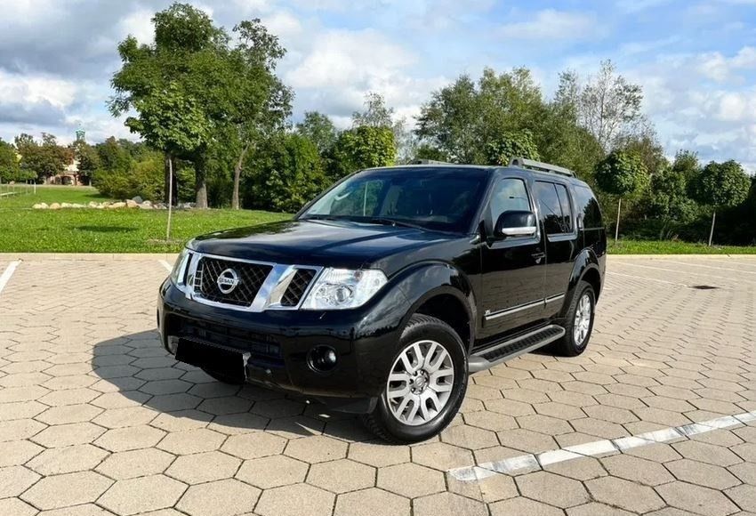 Nissan Pathfinder 182.000 km 13.000 &euro; Heidelberg 69121