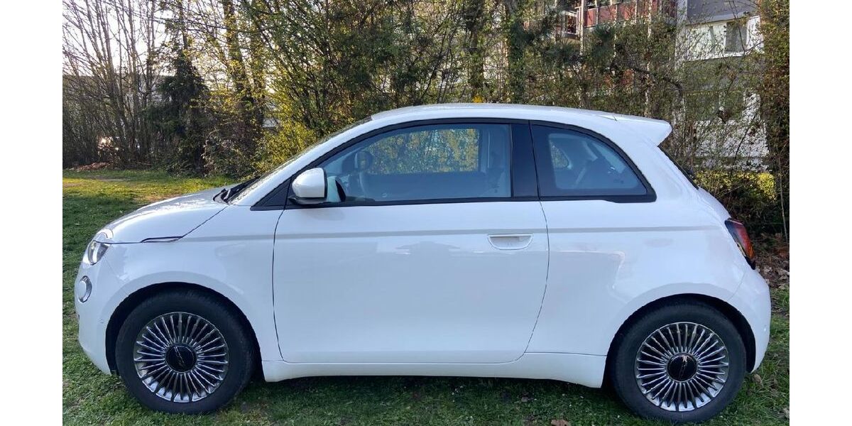 Fiat 500e 5.600 km 19.490 &euro; Asperg 71679