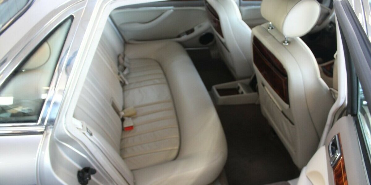 Jaguar XJ 4.0 Lang Automatik - Leder - Schiebedach - 119.865 km 19.980 &euro; Euskirchen 53881