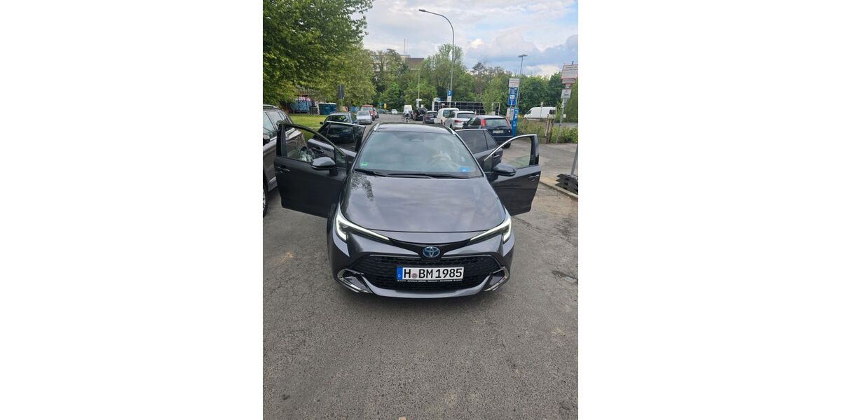 Toyota Corolla Verso 62.000 km 24.200 &euro; Kassel 34127