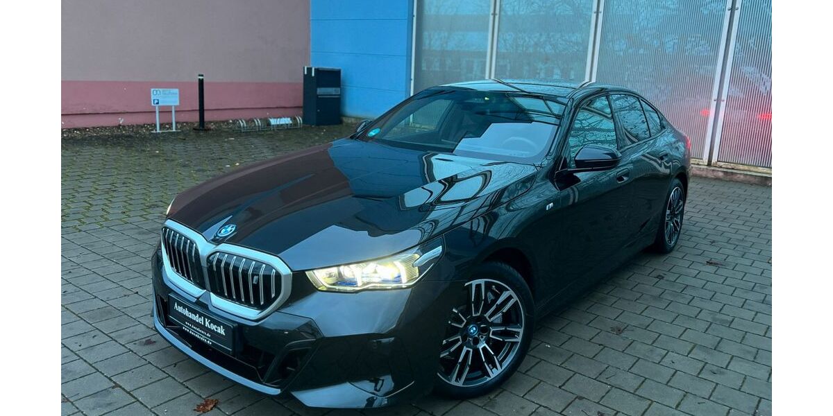 BMW i5 10.785 km 56.490 &euro; Feucht 90537