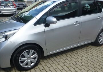 Toyota Verso-S 110.500 km 5.590 &euro; Naumburg/S. + 06667 Weißenfels + 06618 Schönburg 06618