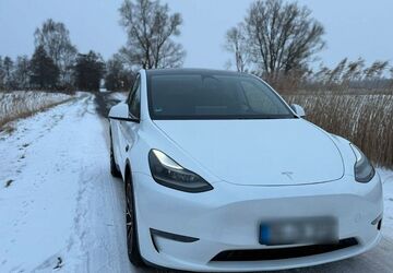 Tesla Model Y 61.000 km 37.000 &euro; Wilhelmshaven 26388
