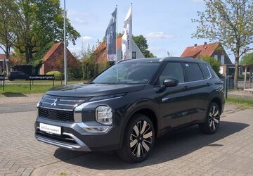 Mitsubishi Plug-in Hybrid Outlander 2.001 km 45.990 &euro; Bremervörde 27432