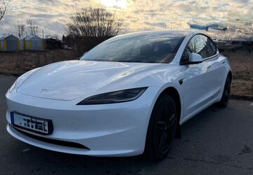 Tesla Model 3 5.500 km 41.499 &euro; Altdorf 90518