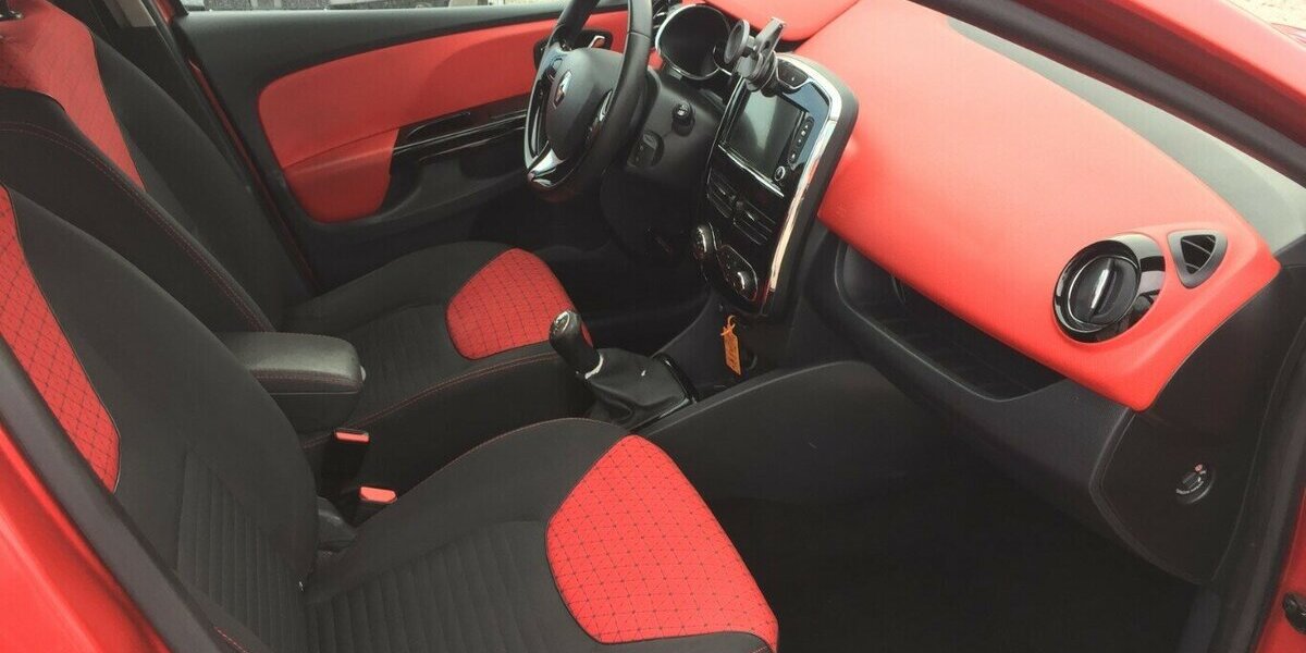 Renault Clio Kombi,Nav,Klimaaut.,Sond. Mod.! Tüv 03/28! 163.000 km 5.400 &euro; Himmelkron 95502