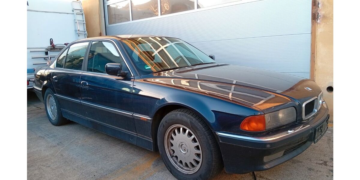 BMW 735 224.000 km 4.000 &euro; Offenburg 77654