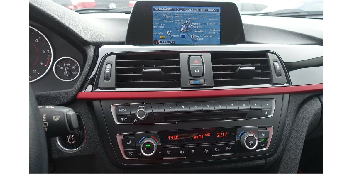 BMW 318d Touring Sport Bi-Xenon Navi PDC Leder Sitzhei 194.700 km 11.950 &euro; Neumarkt/OPf 92318