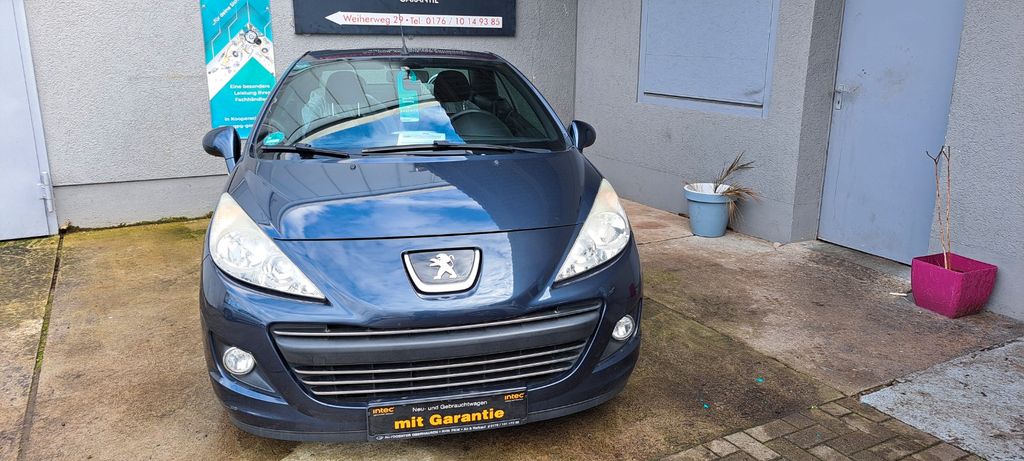 Peugeot 207 116.000 km 5.400 &euro; Oberhausen-Rheinhausen 68794
