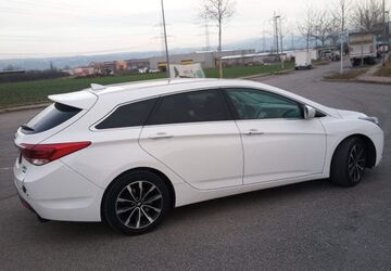 Hyundai i40 148.000 km 12.400 &euro; Koblenz 56070