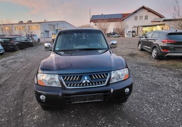 Mitsubishi Pajero 159.200 km 11.900 &euro; Vilshofen-Pleinting 94474