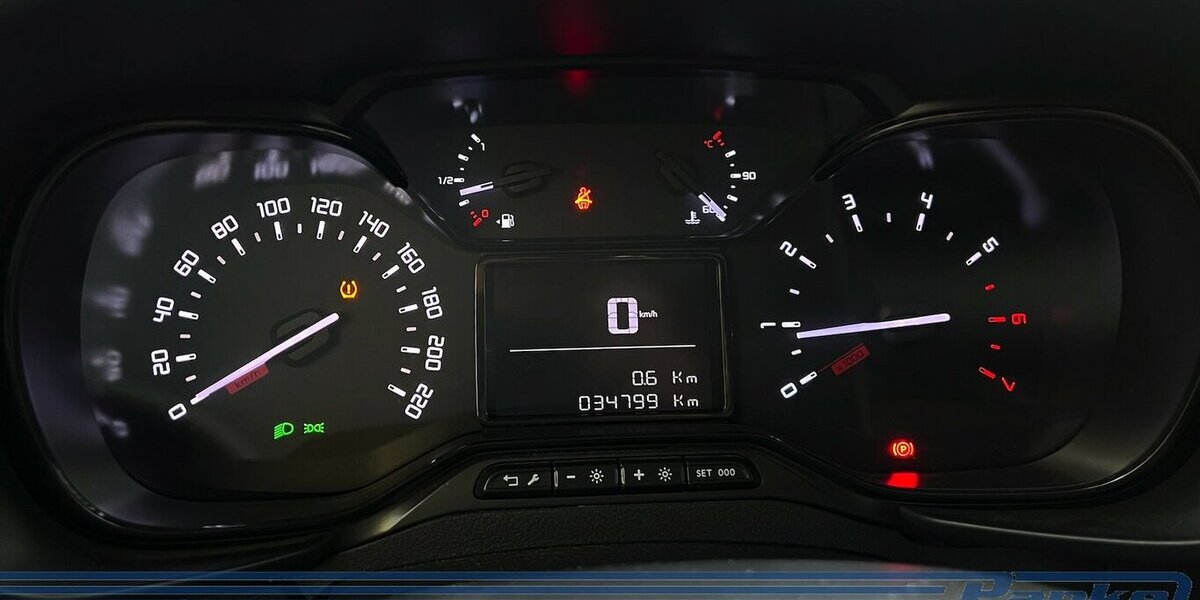 Citroen Berlingo Club XLL2*3-Sitz*Sthzg*Tempo*PDC*Glas* 34.799 km 16.990 &euro; Berlin 13187