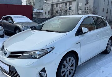 Toyota Auris 156.000 km 10.499 &euro; Frankfurt am Main 60386