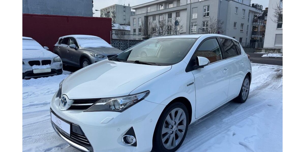 Toyota Auris 156.000 km 10.499 &euro; Frankfurt am Main 60386