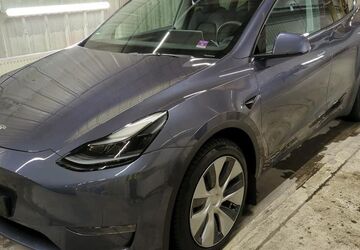 Tesla Model Y 43.000 km 32.750 &euro; Kirchberg/Untermitterdorf 94259
