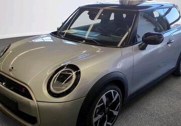 Mini Cooper S 2.323 km 32.205 &euro; 