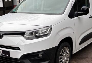 Toyota Proace City 83.400 km 14.490 &euro; Solingen 42697