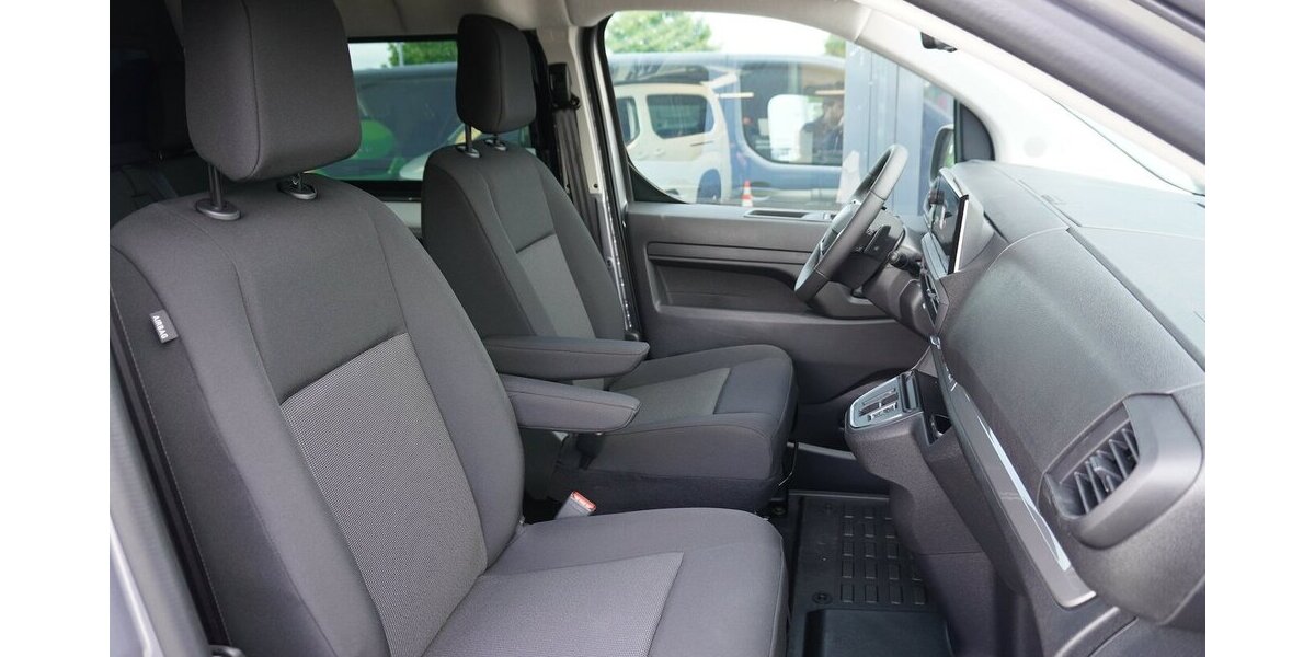 Fiat E-Scudo Multicab L3 75 kW/h / 5-Sitzer 8.712 km 39.972 &euro; Münchenbernsdorf 07589