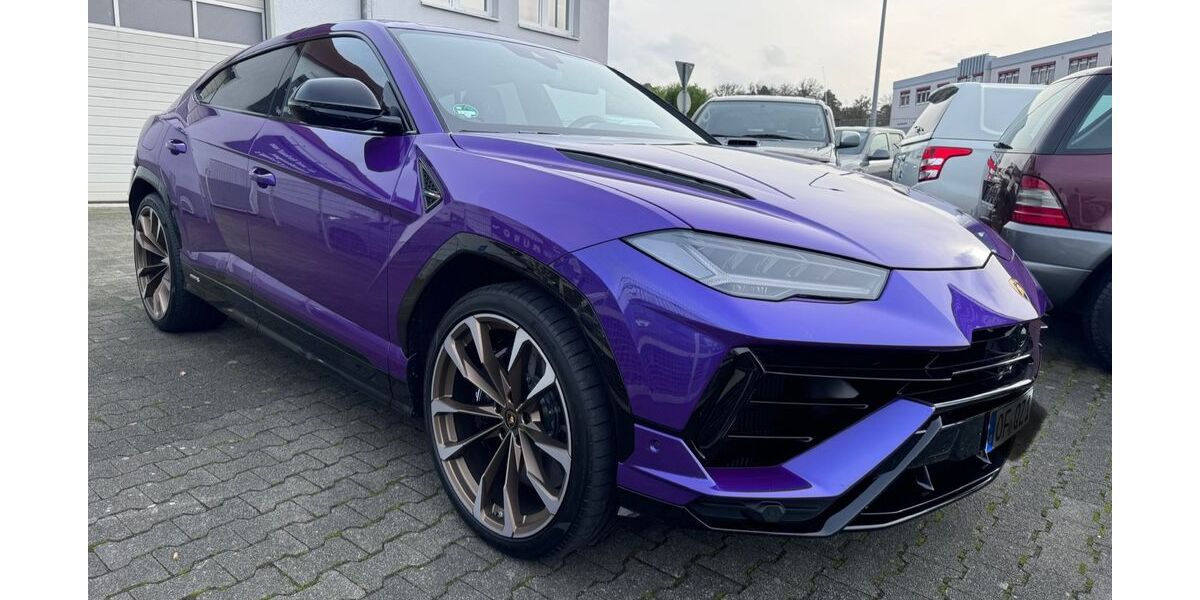 Lamborghini Urus 8.500 km 284.569 &euro; Rödermark 63322