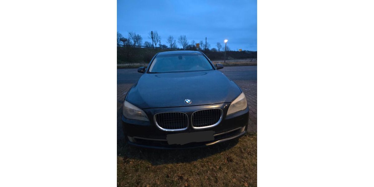 BMW 750 215.000 km 6.500 &euro; Zeithain 01619