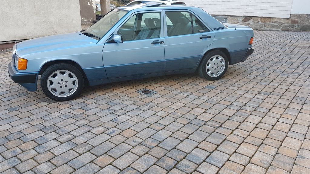 Mercedes-Benz 190 238.000 km 8.250 &euro; Geratal OT Geraberg 99331