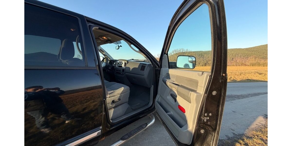 Dodge RAM 1500 Hemi 172.000 km 7.500 &euro; Rudolstadt 07407