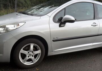 Peugeot 207 100.000 km 3.599 &euro; Uetze OT Dollbergen 31311