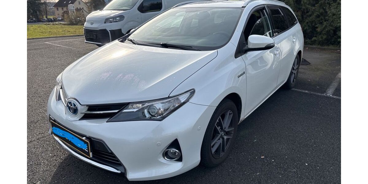 Toyota Auris 267.000 km 7.999 &euro; München 81243