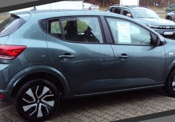 Dacia Sandero 3.200 km 17.730 &euro; Hoyerswerda 02977