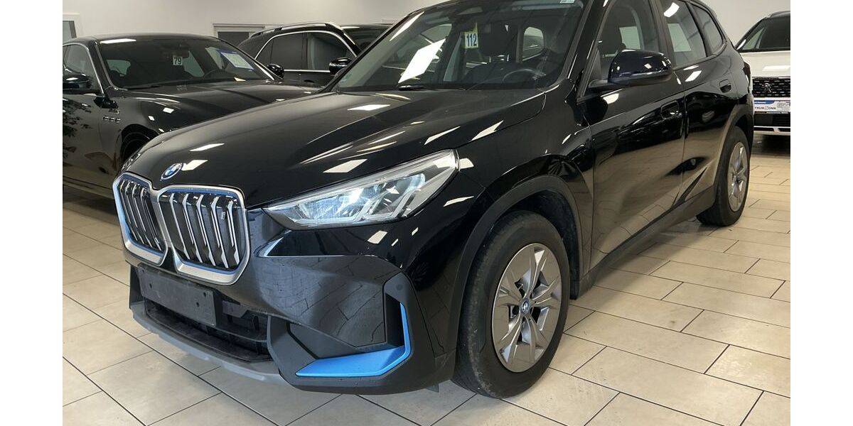 BMW iX1 49.443 km 32.000 &euro; Bonn 53227