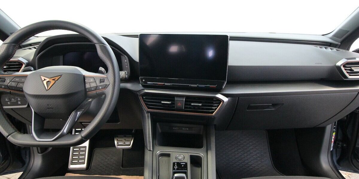 Cupra Leon Sportstourer e-HYBRID 6-DSG NAVI+LED+ACC 8.829 km 27.900 &euro; Hagenow 19230