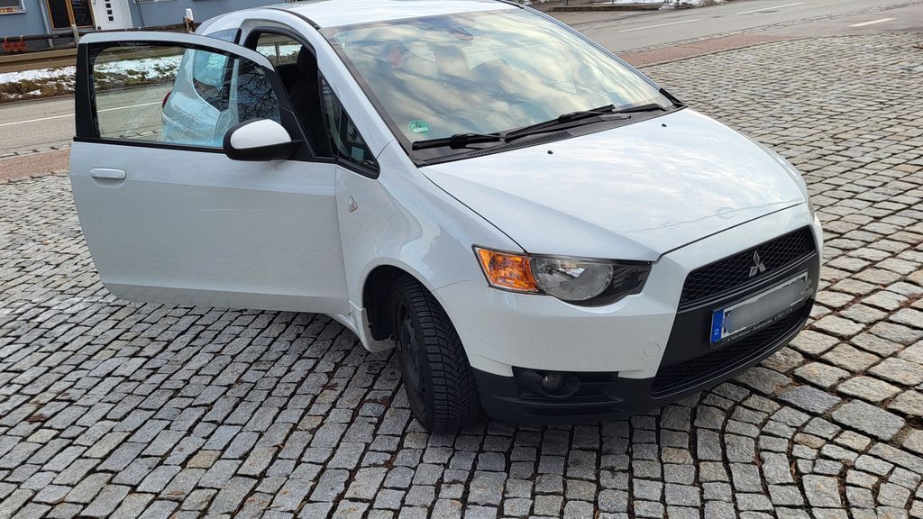 Mitsubishi Colt 187.550 km 1.999 &euro; Regensburg 93053