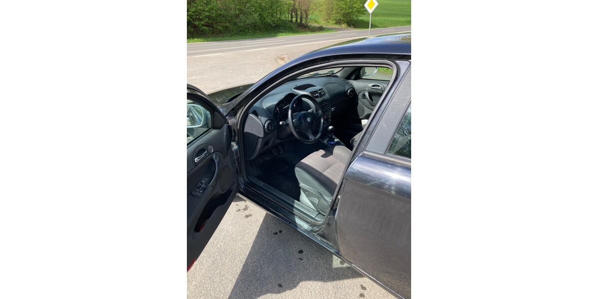 Alfa Romeo 147 163.210 km 5.000 &euro; Berkatal 37297