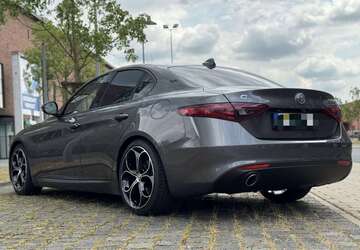 Alfa Romeo Giulia 85.000 km 25.999 &euro; Hannover 30459