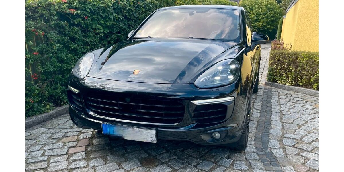Porsche Cayenne 222.000 km 29.250 &euro; Großhansdorf 22927
