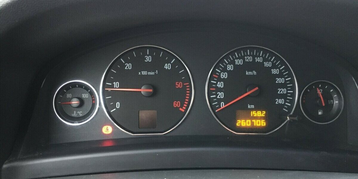 Opel Signum Elegance,KLima,AHK.Temp.ESP,Tüv 07/27! 260.000 km 2.999 &euro; Himmelkron 95502