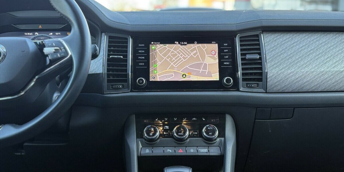 Skoda Kodiaq 1.5 TSI STYLE V+C/DSG/KAMERA/NAVI/DAB/AHK 131.783 km 23.800 &euro; Villingen-Schwenningen 78054