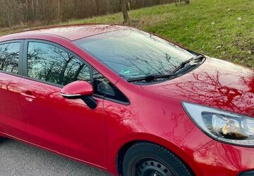 Kia Rio 37.000 km 9.350 &euro; Merzig 66663