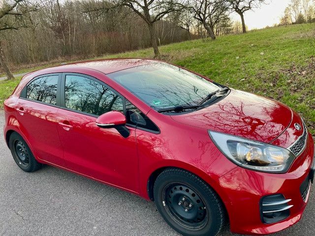 Kia Rio 37.000 km 9.350 &euro; Merzig 66663