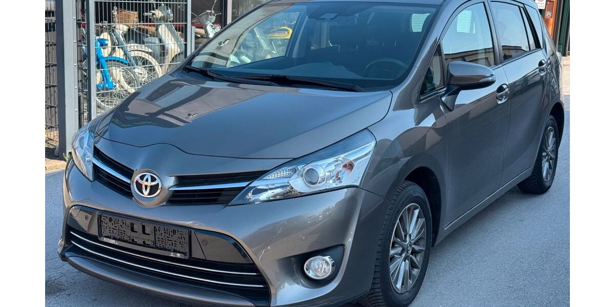 Toyota Verso 136.700 km 12.990 &euro; DORTMUND 44263